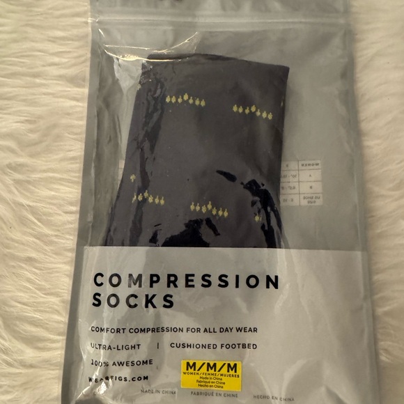 Figs Socks It’s Lit medium - Picture 3 of 5